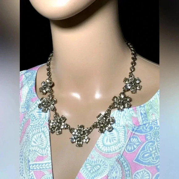 ANN TAYLOR LOFT Crystal Flower Necklace Silver Tone Mixed Metal Chain 17-19” - Picture 3 of 5